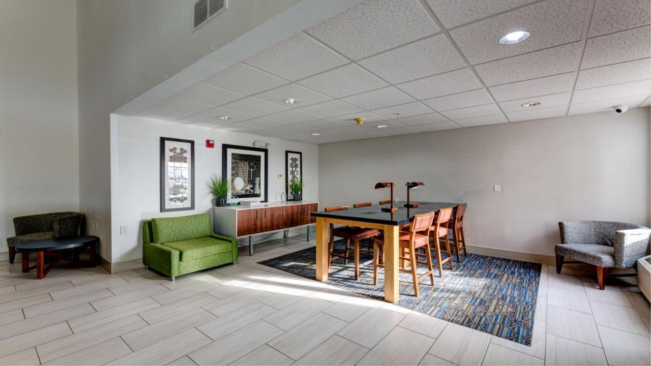 Holiday Inn Express & Suites Ashtabula-Geneva By Ihg Austinburg Exteriör bild